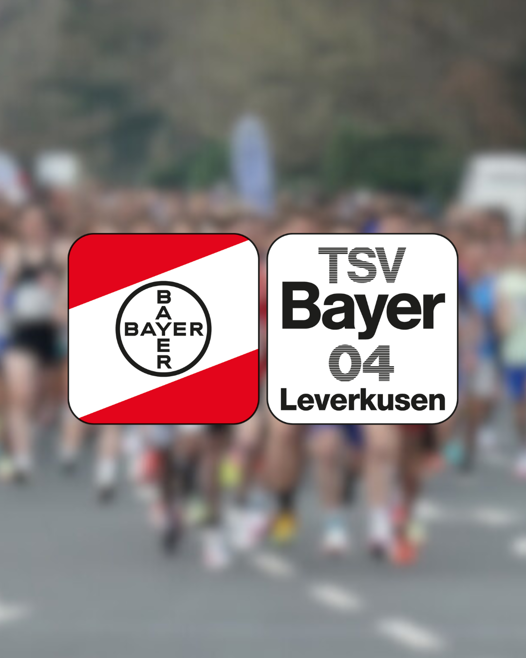 Das Logo des TSV Bayer 04 Leverkusen vor einem Marathon-Bild